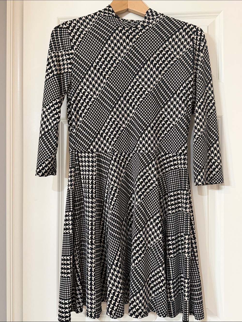 Women’s Black and White Houndstooth Long-Sleeve Fit & Flare Dress